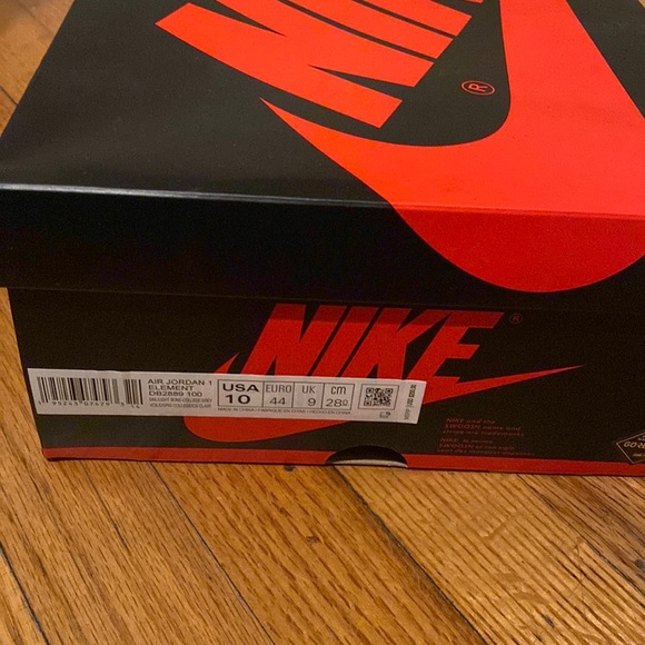 Nike Air jordan 1 element